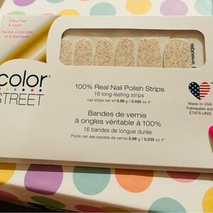 COLOR STREET 100% NAIL POLISH STRIPS